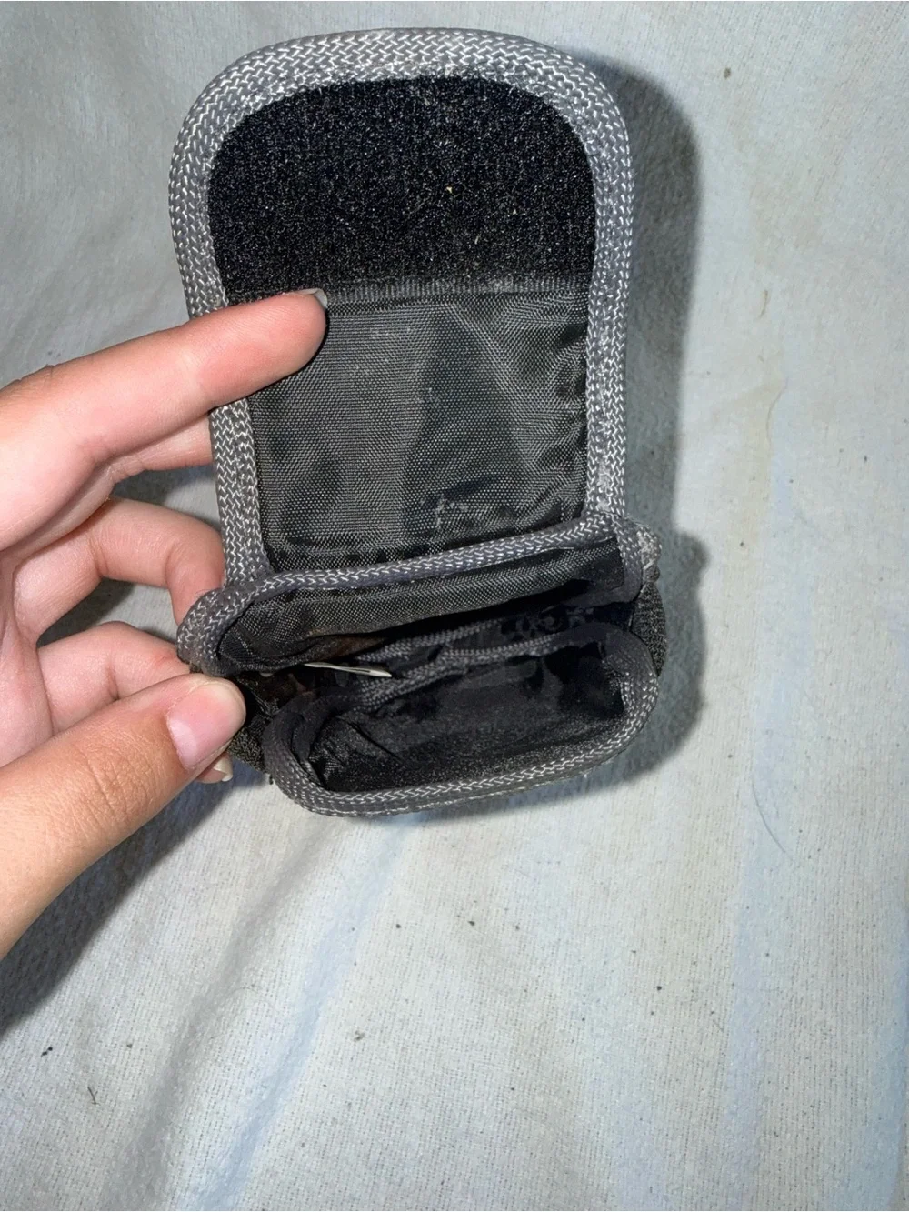 Canon Silver Power Shot A460 Compact Digital Camera with Blue Samsonite Case